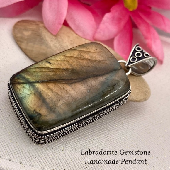 Chunky Labradorite Gemstone Handmade Pendant - Picture 5 of 7